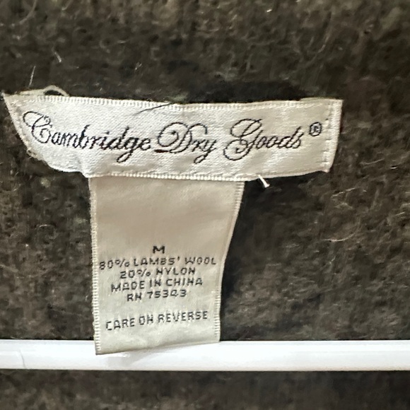 Cambridge Dry Goods 80% Lamb Wool Hooded Sweater - Olive Green Size Medium - Picture 2 of 8